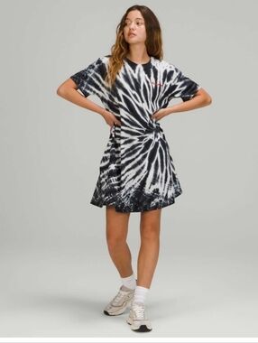 Lululemon LA All Yours Pocket T- Shirt Dress Black White Tie Dye